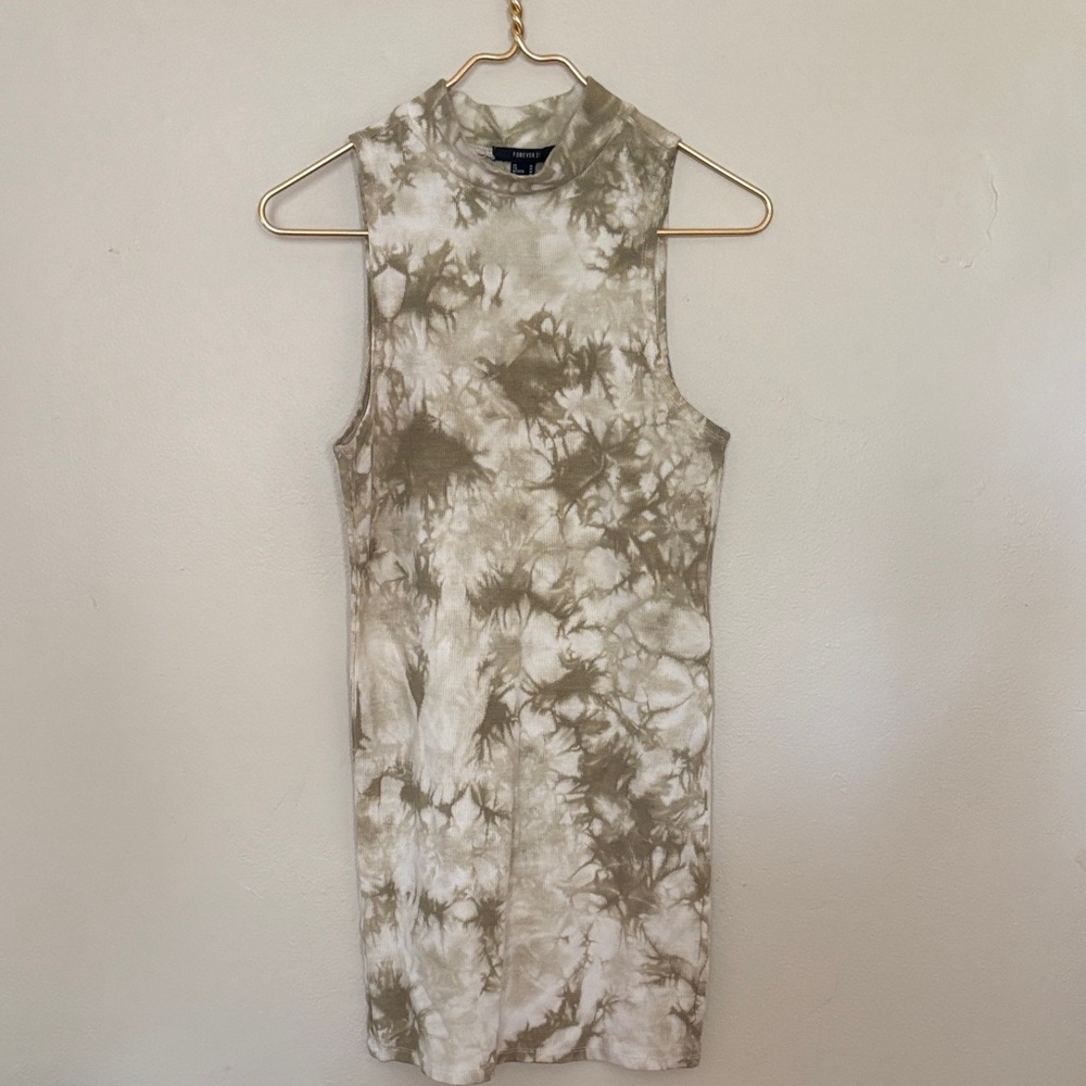 Forever 21 Olive Tie-Dye Tank Top